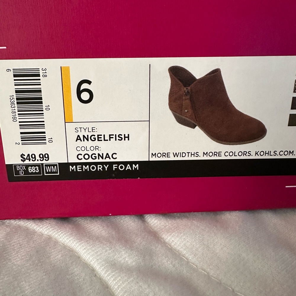 SO Women's Angelfish Cognac Brown Ankle Boots - Size 6 NWB